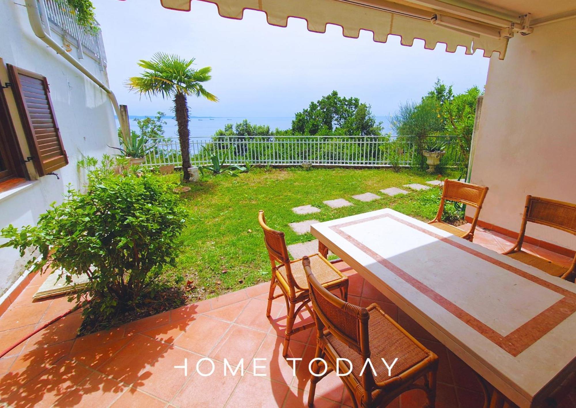Ht - Loft Al Castello Di Miramare Con Vista Apartment Grignano  Exterior photo